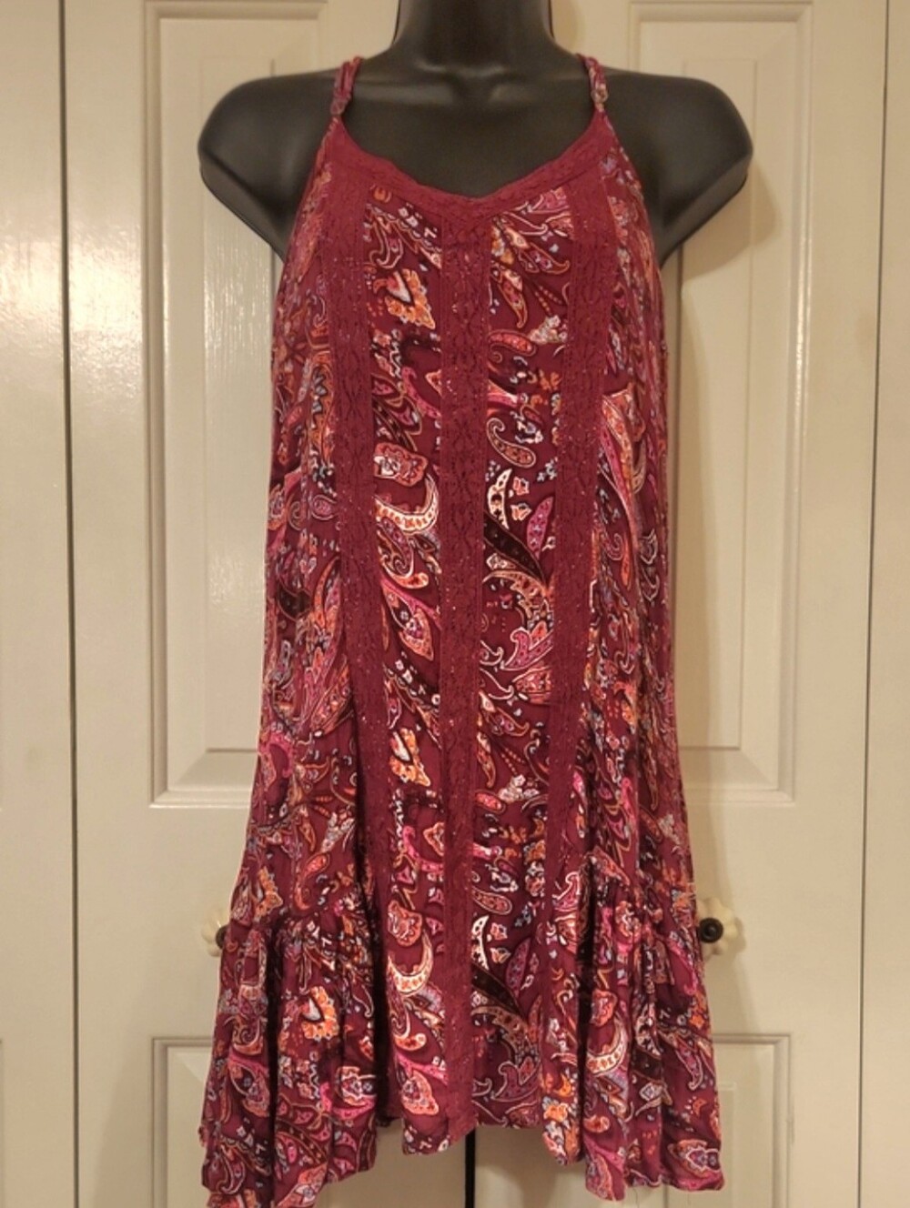 Flowy Paisley Halter Sundress in Burgundy - Brand: Hollister - Womens XS